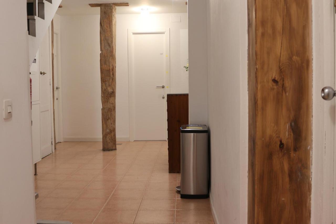 Hostal La Zona Madrid Exterior photo